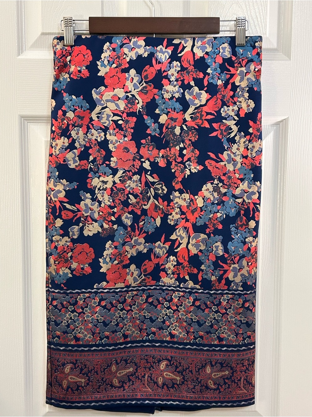ECI Metallic floral pencil skirt